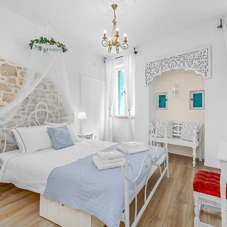 Primavera Deluxe Studio Apartment Ровин Екстериор снимка