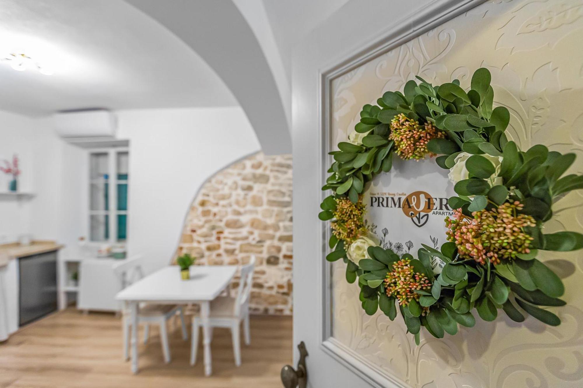 Primavera Deluxe Studio Apartment Ровин Екстериор снимка
